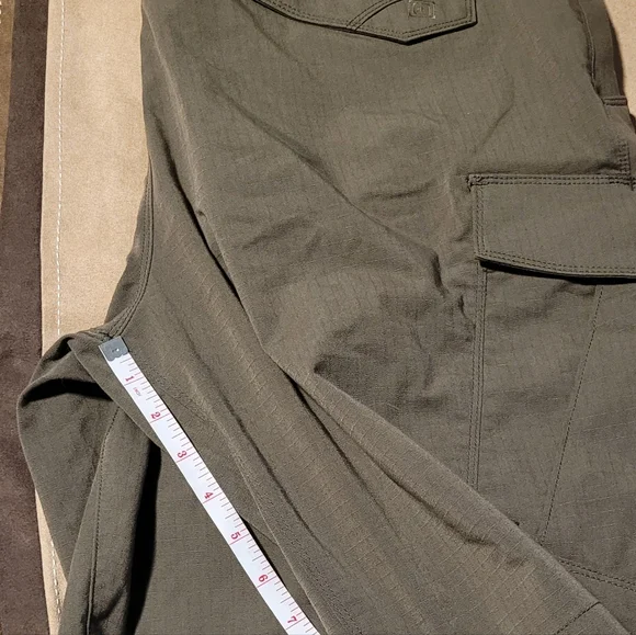 5.11 Olive Green Men's Cargo Shorts - Picture 3 of 4